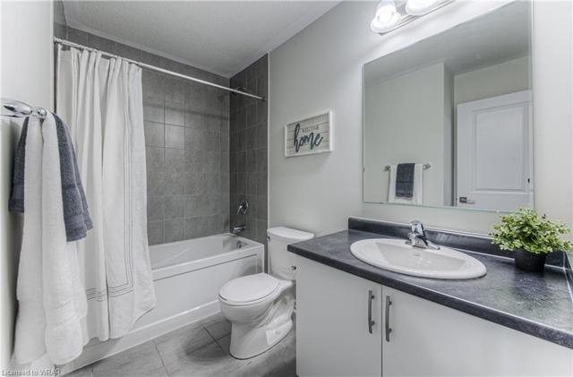 2r - 155 Thomas Slee Drive, House attached with 2 bedrooms, 2 bathrooms and 1 parking in Kitchener ON | Image 5