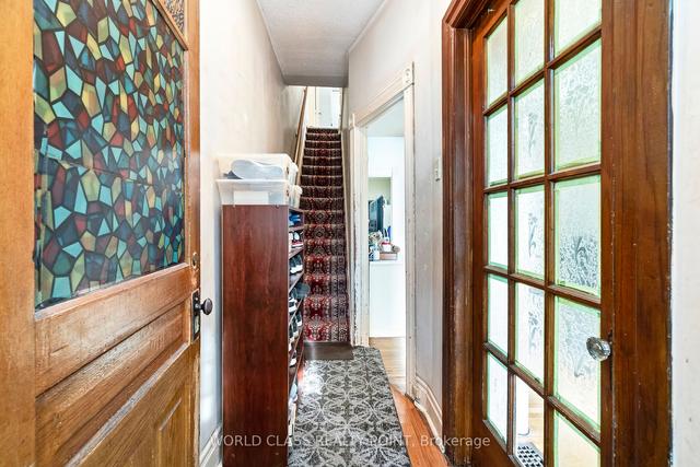 623 Ossington Ave, House detached with 4 bedrooms, 2 bathrooms and 2 parking in Toronto ON | Image 9