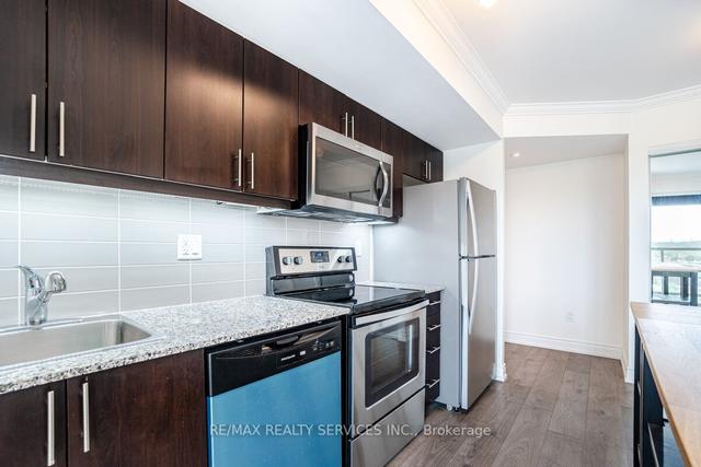 1810 - 1420 Dupont St, Condo with 2 bedrooms, 1 bathrooms and 1 parking in Toronto ON | Image 3