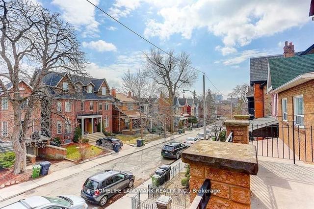 20 Grove Ave, House semidetached with 7 bedrooms, 2 bathrooms and 2 parking in Toronto ON | Image 18