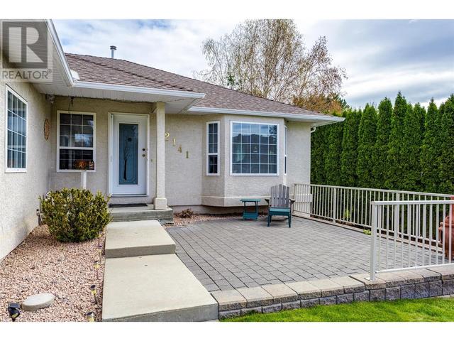 2141 Faulkner Court, House detached with 4 bedrooms, 2 bathrooms and 2 parking in West Kelowna BC | Image 10