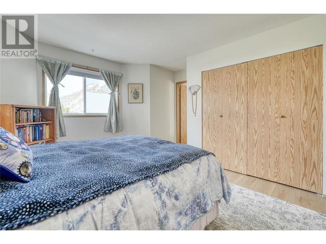 4 - 3322 South Main Street, Condo with 2 bedrooms, 2 bathrooms and 2 parking in Penticton BC | Image 10