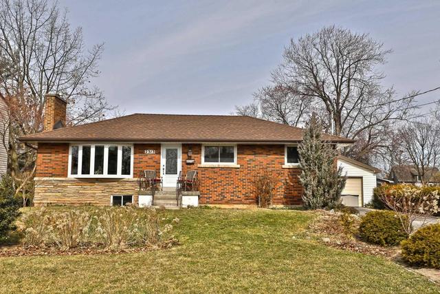 2313 Fassel Ave, House detached with 3 bedrooms, 3 bathrooms and 10 parking in Burlington ON | Image 2