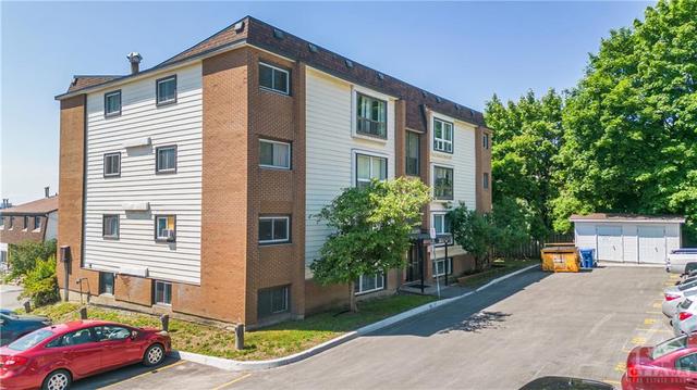 2 - 47 Sumac Street, Condo with 2 bedrooms, 1 bathrooms and 1 parking in Ottawa ON | Image 1