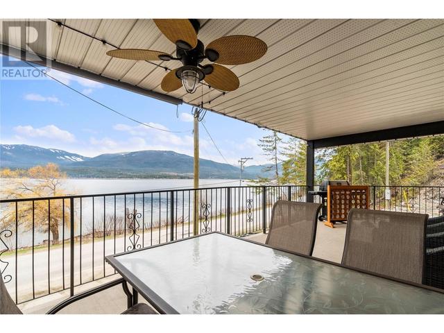 3624 Eagle Bay Road, House detached with 2 bedrooms, 1 bathrooms and 1 parking in Columbia Shuswap C BC | Image 9