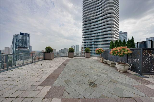 1908 - 24 Wellesley St W, Condo with 1 bedrooms, 1 bathrooms and 0 parking in Toronto ON | Image 11