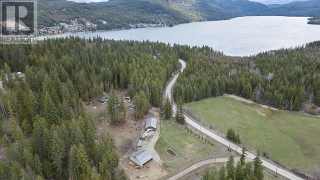 2679 White Lake Road, House detached with 3 bedrooms, 1 bathrooms and 10 parking in Columbia Shuswap C BC | Image 1