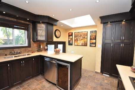 3635 Walnut Grove Rd, House detached with 2 bedrooms, 2 bathrooms and 12 parking in Mississauga ON | Image 5