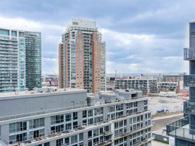 lph14 - 1030 King St W, Condo with 1 bedrooms, 1 bathrooms and 1 parking in Toronto ON | Image 18