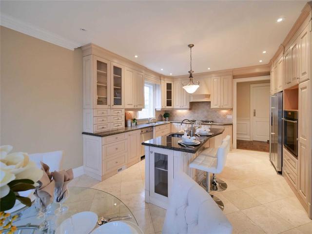 97 Roberta Dr, House detached with 4 bedrooms, 5 bathrooms and 4 parking in Toronto ON | Image 31
