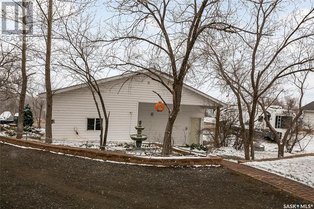 204 Lakeview Avenue, House detached with 4 bedrooms, 3 bathrooms and null parking in Saskatchewan Beach SK | Image 42