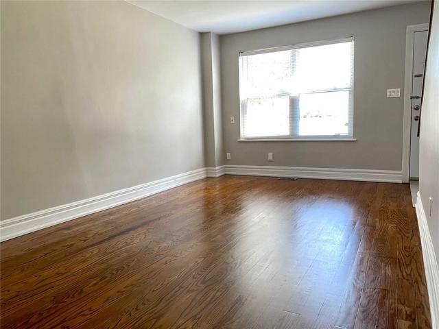 3312 Bathurst St, House attached with 2 bedrooms, 1 bathrooms and 2.5 parking in Toronto ON | Image 23