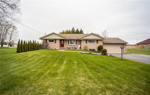 479 10th Conc Road E, House detached with 4 bedrooms, 2 bathrooms and 11 parking in Hamilton ON | Image 2