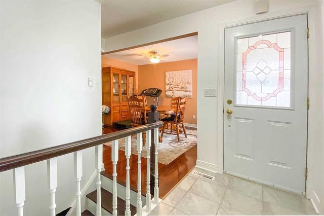 75 Merkley Sq, House detached with 3 bedrooms, 2 bathrooms and 3 parking in Toronto ON | Image 20
