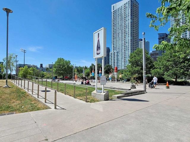233 - 21 Iceboat Terr, Condo with 1 bedrooms, 1 bathrooms and 0 parking in Toronto ON | Image 23