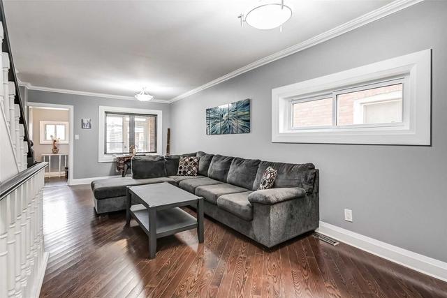 75 Chambers Ave, House semidetached with 3 bedrooms, 2 bathrooms and 0 parking in Toronto ON | Image 2