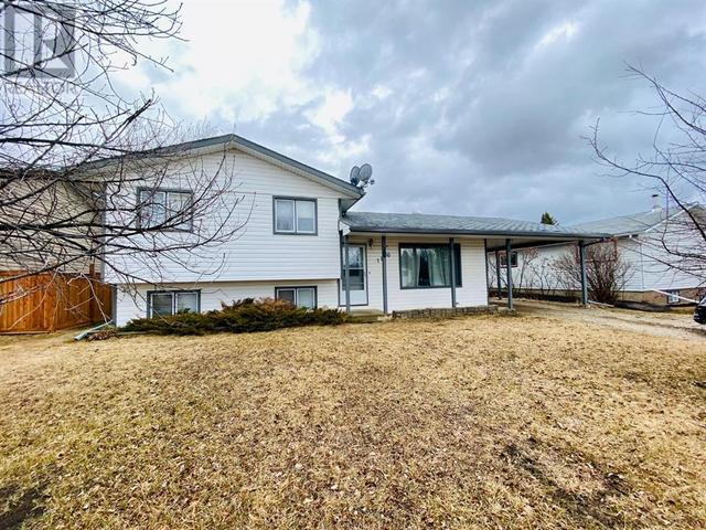 1116 5 Avenue W, House detached with 3 bedrooms, 2 bathrooms and 3 parking in Beaverlodge AB | Card Image