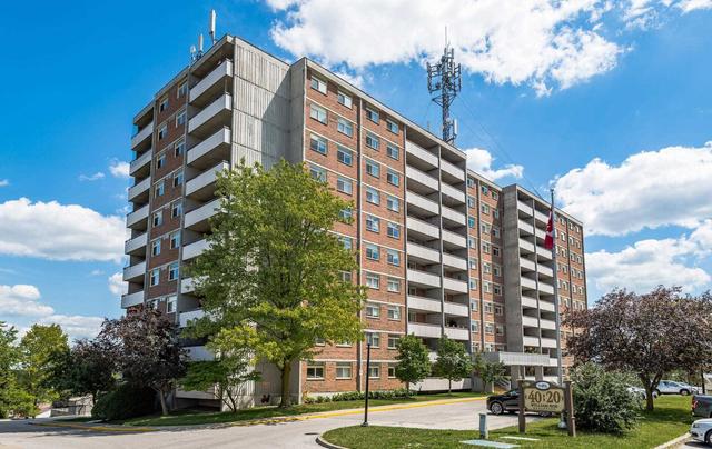 403 - 40 William Roe Blvd, Condo with 2 bedrooms, 2 bathrooms and 1 parking in Newmarket ON | Image 1