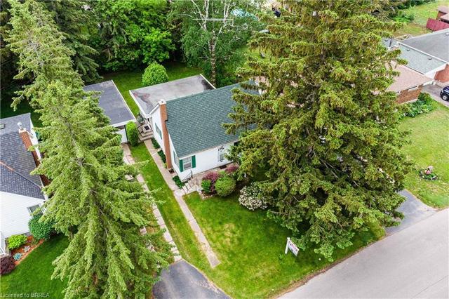 69 Hill Avenue, House detached with 3 bedrooms, 1 bathrooms and null parking in Brantford ON | Image 38