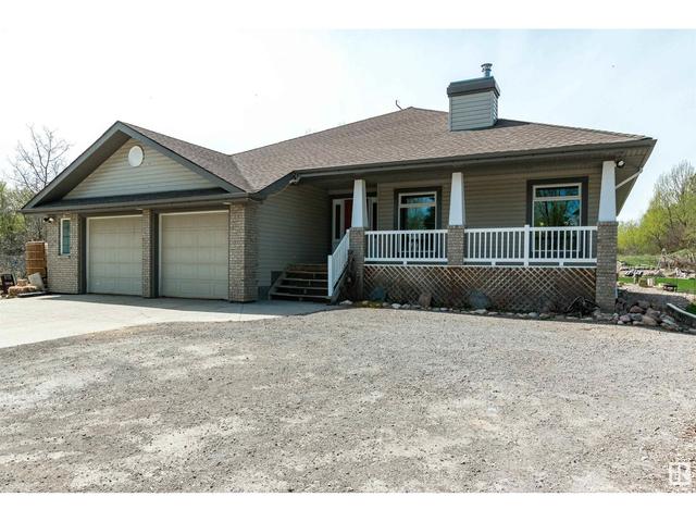 52038 Rge Rd 225, House detached with 5 bedrooms, 3 bathrooms and null parking in Strathcona County AB | Image 2