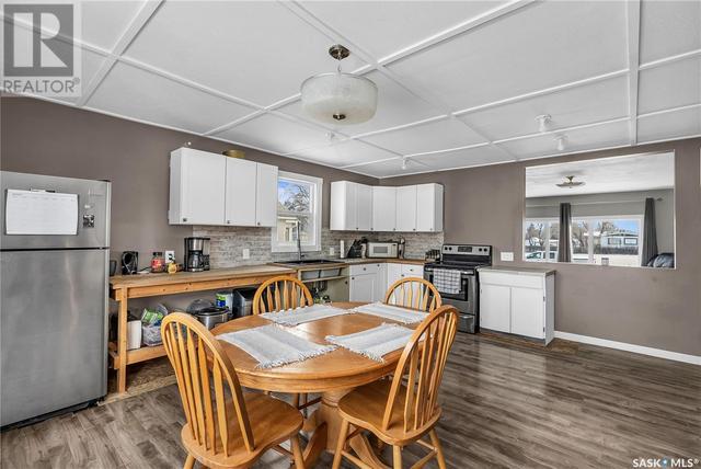 1124 9th Street, House detached with 3 bedrooms, 1 bathrooms and null parking in Perdue SK | Image 10