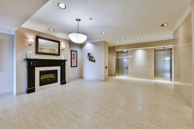 212 - 250 Scarlett Rd, Condo with 2 bedrooms, 2 bathrooms and 1 parking in Toronto ON | Image 23