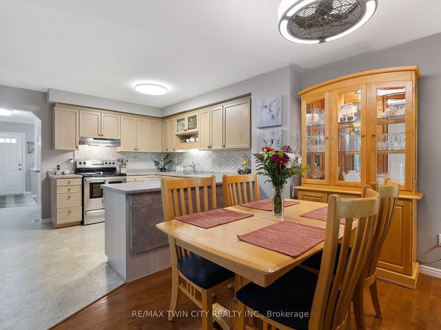 c - 146 Wood St, Townhouse with 1 bedrooms, 2 bathrooms and 2 parking in Brantford ON | Image 6