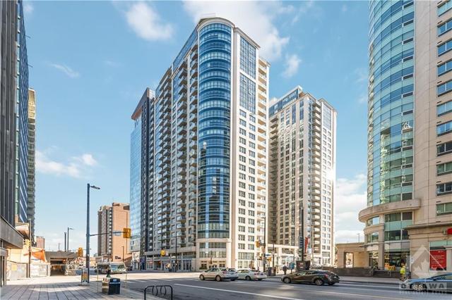 2005 - 242 Rideau Street, Condo with 1 bedrooms, 1 bathrooms and 1 parking in Ottawa ON | Image 1