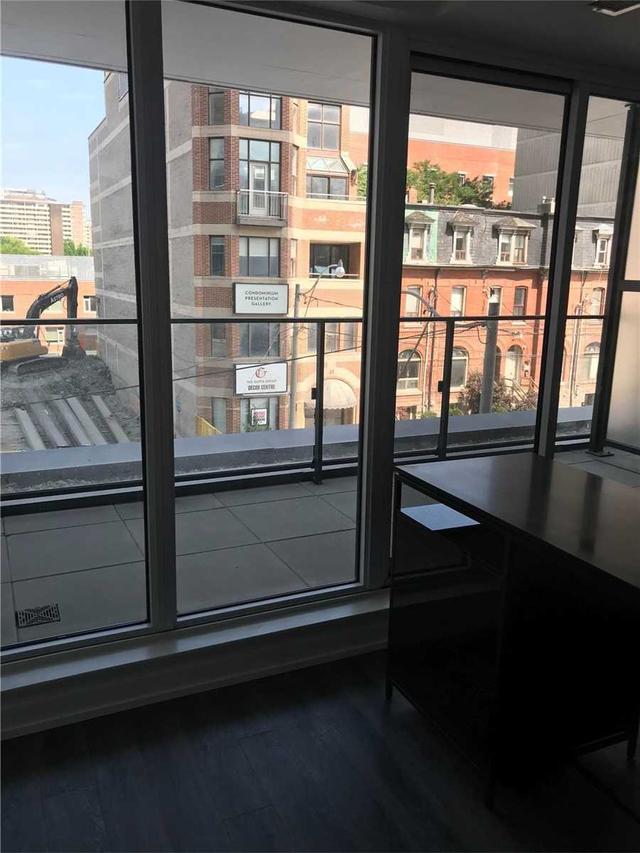 207 - 77 Shuter St, Condo with 1 bedrooms, 1 bathrooms and 0 parking in Toronto ON | Image 2