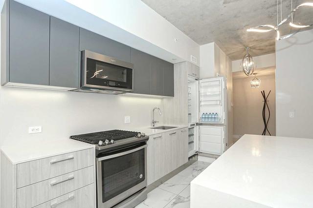 404 - 630 Kingston Rd, Condo with 2 bedrooms, 2 bathrooms and 1 parking in Toronto ON | Image 10