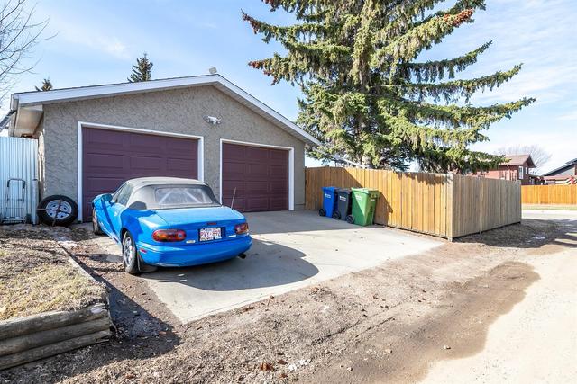 219 Barrett Drive, House detached with 4 bedrooms, 2 bathrooms and 2 parking in Red Deer AB | Image 35