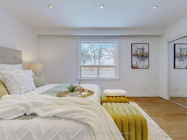 190 Combe Ave, House detached with 3 bedrooms, 3 bathrooms and 11 parking in Toronto ON | Image 6