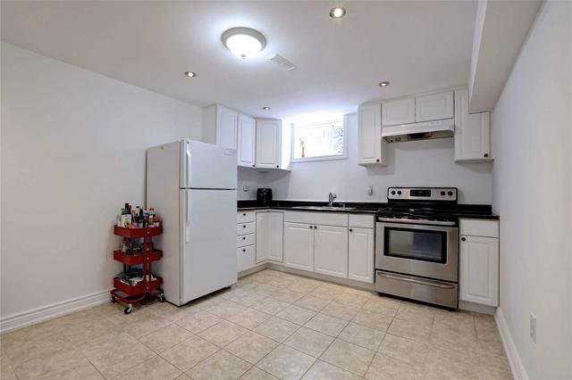 720 Bloor St, House detached with 3 bedrooms, 2 bathrooms and 7 parking in Mississauga ON | Image 6