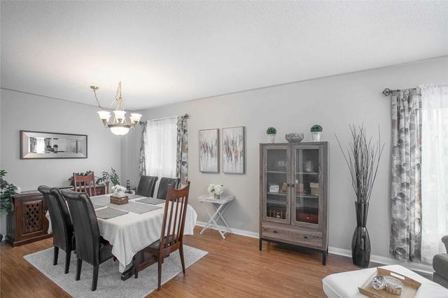 809 Best Circ, House detached with 4 bedrooms, 3 bathrooms and 6 parking in Newmarket ON | Image 24