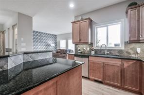 13112 Coventry Hills Way Ne, House detached with 3 bedrooms, 2 bathrooms and 4 parking in Calgary AB | Image 2