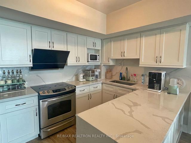 1216 - 17 Anndale Dr, Condo with 2 bedrooms, 2 bathrooms and 1 parking in Toronto ON | Image 10