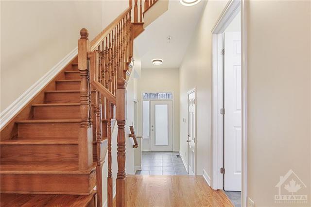 57 Evelyn Powers Private, Townhouse with 2 bedrooms, 3 bathrooms and 2 parking in Ottawa ON | Image 4