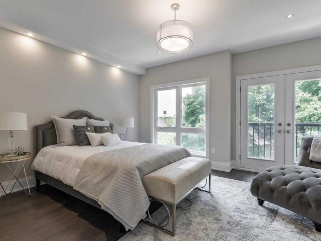 22 Carhartt Ave, House semidetached with 4 bedrooms, 4 bathrooms and 3 parking in Toronto ON | Image 8