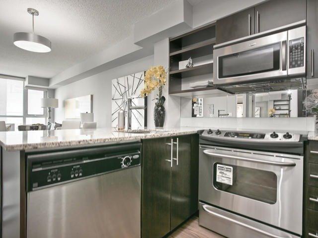 907 - 96 St. Patrick St, Condo with 1 bedrooms, 1 bathrooms and null parking in Toronto ON | Image 5