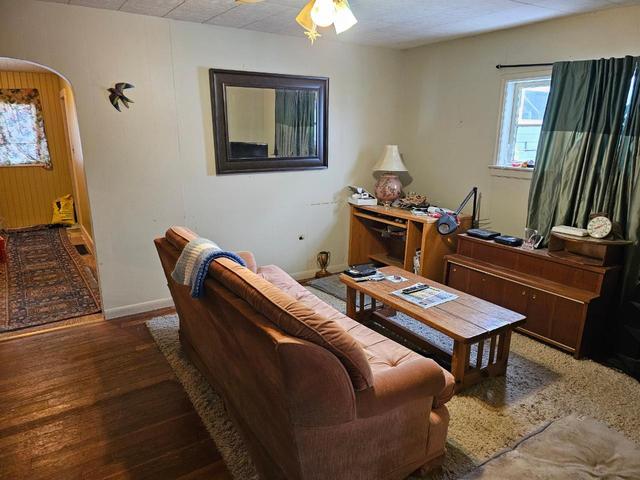 3053 Waldie Avenue, House detached with 2 bedrooms, 1 bathrooms and 2 parking in Central Kootenay J BC | Image 4
