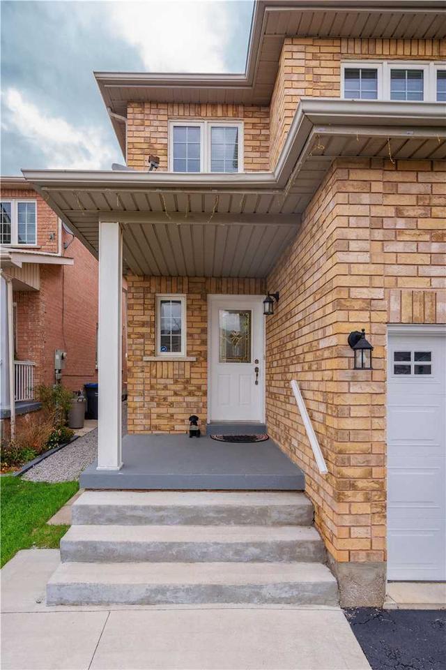 295 Oaktree Circ, House semidetached with 3 bedrooms, 4 bathrooms and 3 parking in Mississauga ON | Image 12