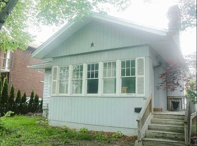220 Mcewan Ave, House detached with 3 bedrooms, 1 bathrooms and 0 parking in Windsor ON | Image 19