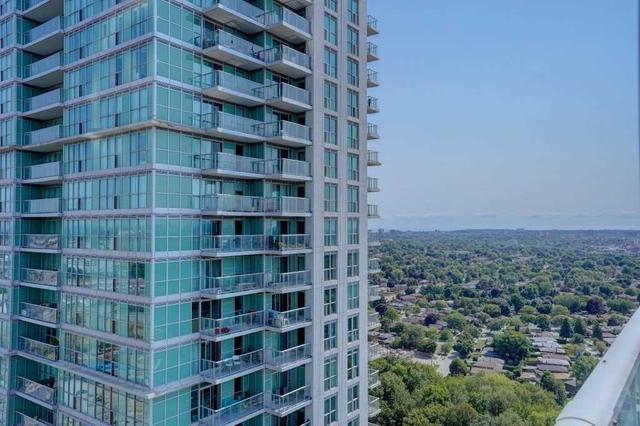 uph03 - 60 Town Centre Crt, Condo with 2 bedrooms, 1 bathrooms and 1 parking in Toronto ON | Image 13