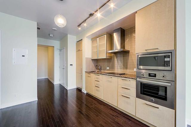 5211 - 12 York St, Condo with 1 bedrooms, 1 bathrooms and 1 parking in Toronto ON | Image 26