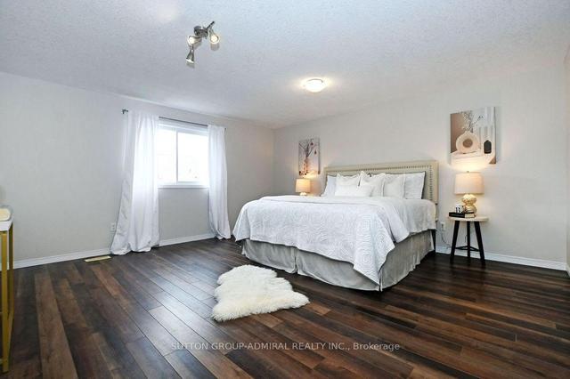 462 Sienna Cres, House detached with 4 bedrooms, 3 bathrooms and 4 parking in Kitchener ON | Image 8