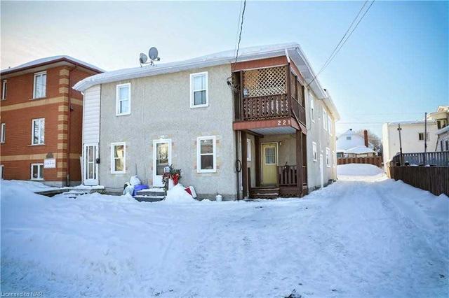 221 Nolin St, House detached with 8 bedrooms, 6 bathrooms and 6 parking in Greater Sudbury ON | Image 1