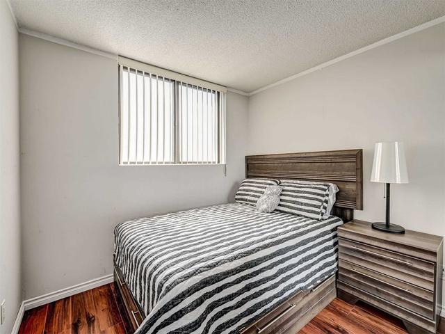 209 - 25 Agnes St, Condo with 2 bedrooms, 2 bathrooms and 1 parking in Mississauga ON | Image 17