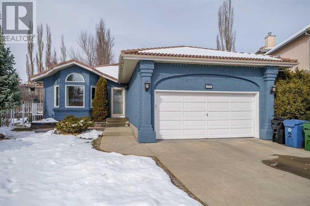 256 Sirocco Place Sw, House detached with 4 bedrooms, 3 bathrooms and 4 parking in Calgary AB | Image 2
