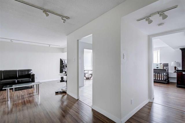 707 - 41 Markbrook Lane, Condo with 2 bedrooms, 2 bathrooms and 1 parking in Toronto ON | Image 9