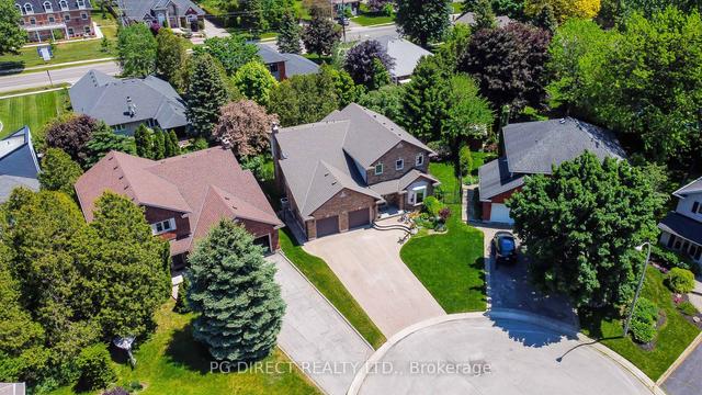 24 Concerto Crt, House detached with 4 bedrooms, 3 bathrooms and 6 parking in Hamilton ON | Image 12